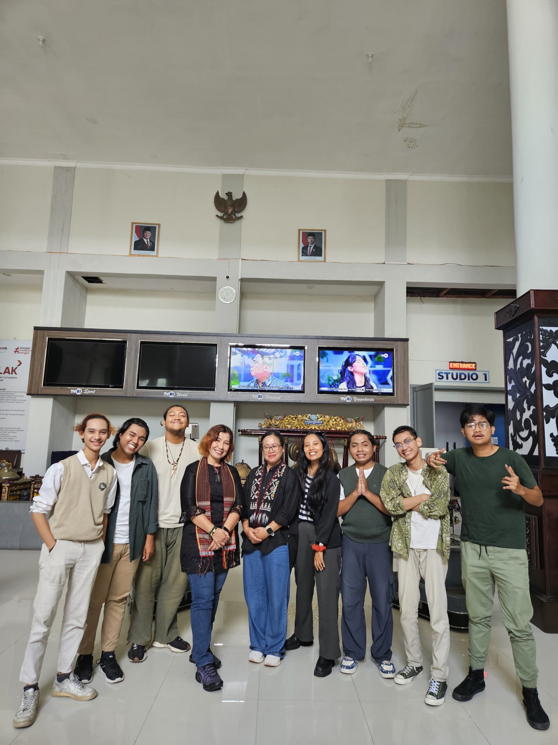 Taping program "Rona Kreasi Kampus" di TVRI Yogyakarta